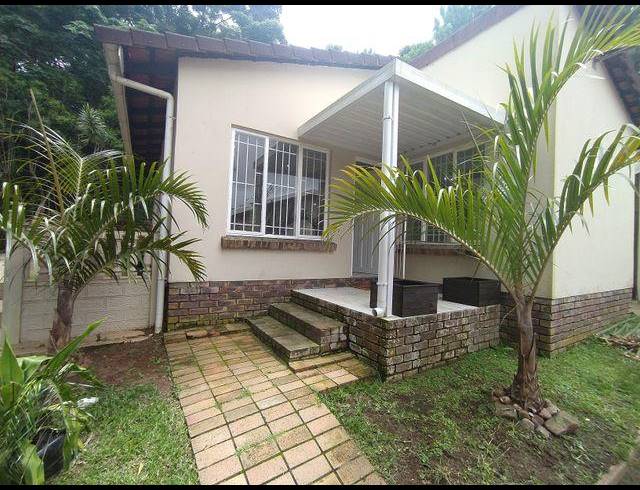 2 BEDROOM TOWNHOUSE FOR SALE IN DAWNCLIFFE
